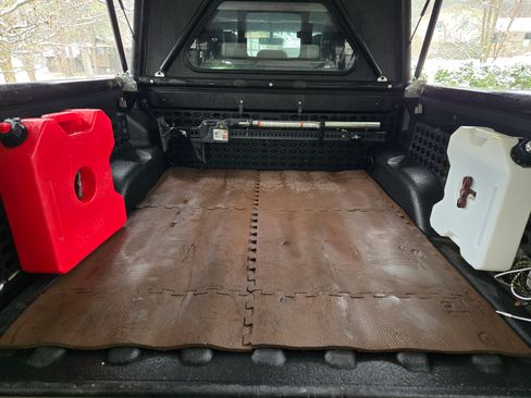 Used 2022 Jeep Gladiator Rubicon w/ Cold Weather Group image 22