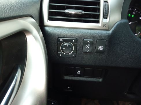 Used 2010 Lexus GX 460 image 31