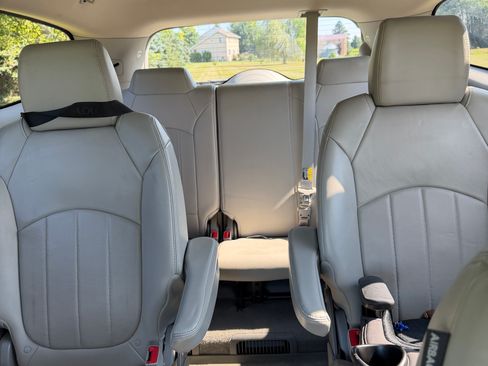 Used 2016 Buick Enclave Leather AWD/4WD image 13