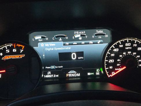 Used 2019 Ford F150 Lariat w/ Equipment Group 502A Luxury image 8