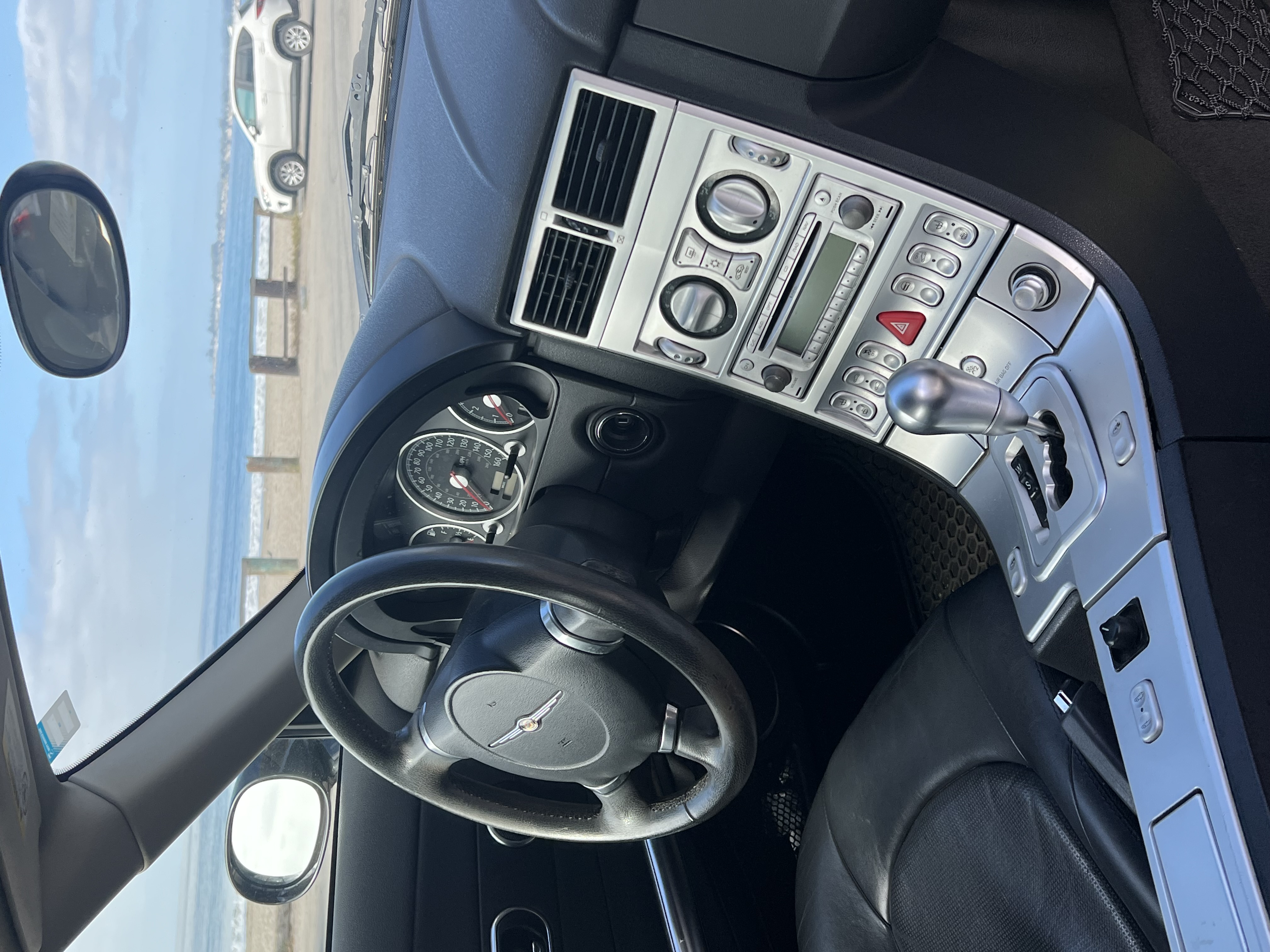 Used 2005 Chrysler Crossfire Limited RWD image 15