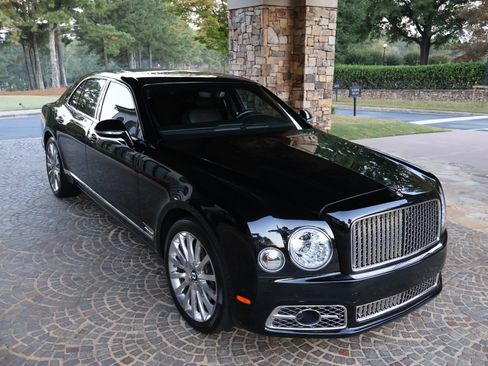 Used 2017 Bentley Mulsanne Sedan 4D image 1