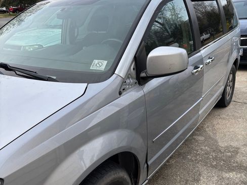 Used 2011 Chrysler Town & Country Touring w/ Security Group image 1