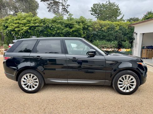 Used 2017 Land Rover Range Rover Sport SE image 4