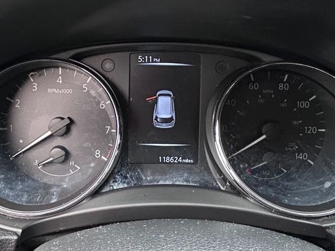 Used 2017 Nissan Rogue SL w/ SL Premium Package image 9