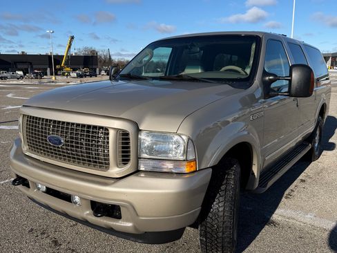 Used 2004 Ford Excursion Limited image 8