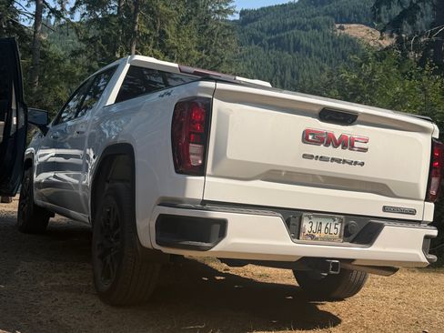Used 2024 GMC Sierra 1500 Elevation w/ Max Trailering Package AWD/4WD image 5