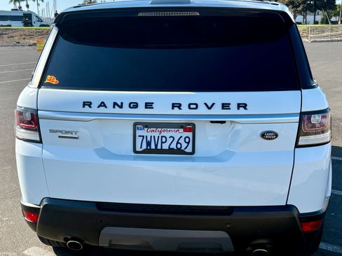 Used 2017 Land Rover Range Rover Sport SE image 5