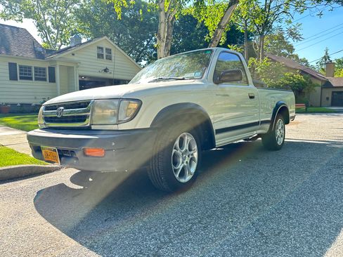 Used 1998 Toyota Tacoma Short Bed image 8