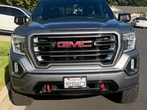 Used 2021 GMC Sierra 1500 AT4 w/ AT4 Premium Package AWD/4WD image 2