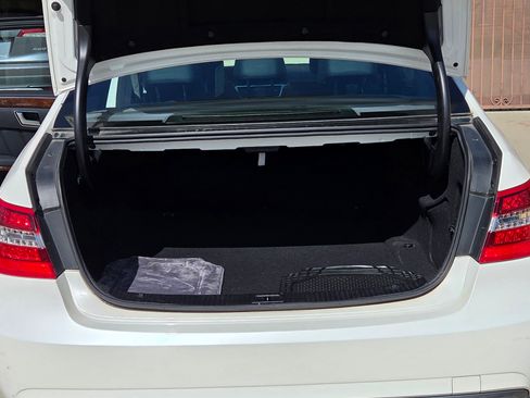 Used 2013 Mercedes-Benz E 350 Sedan image 10