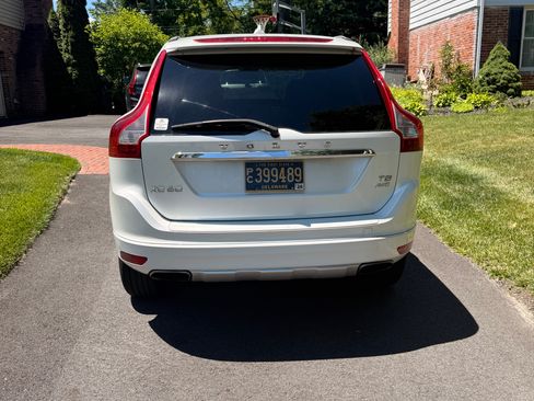 Used 2015 Volvo XC60 T5 AWD/4WD image 5