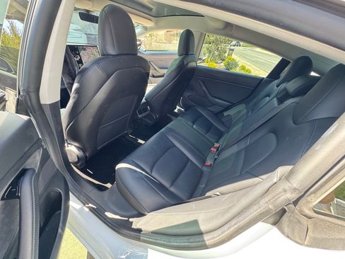 Used 2019 Tesla Model 3 Standard Range Plus RWD image 9
