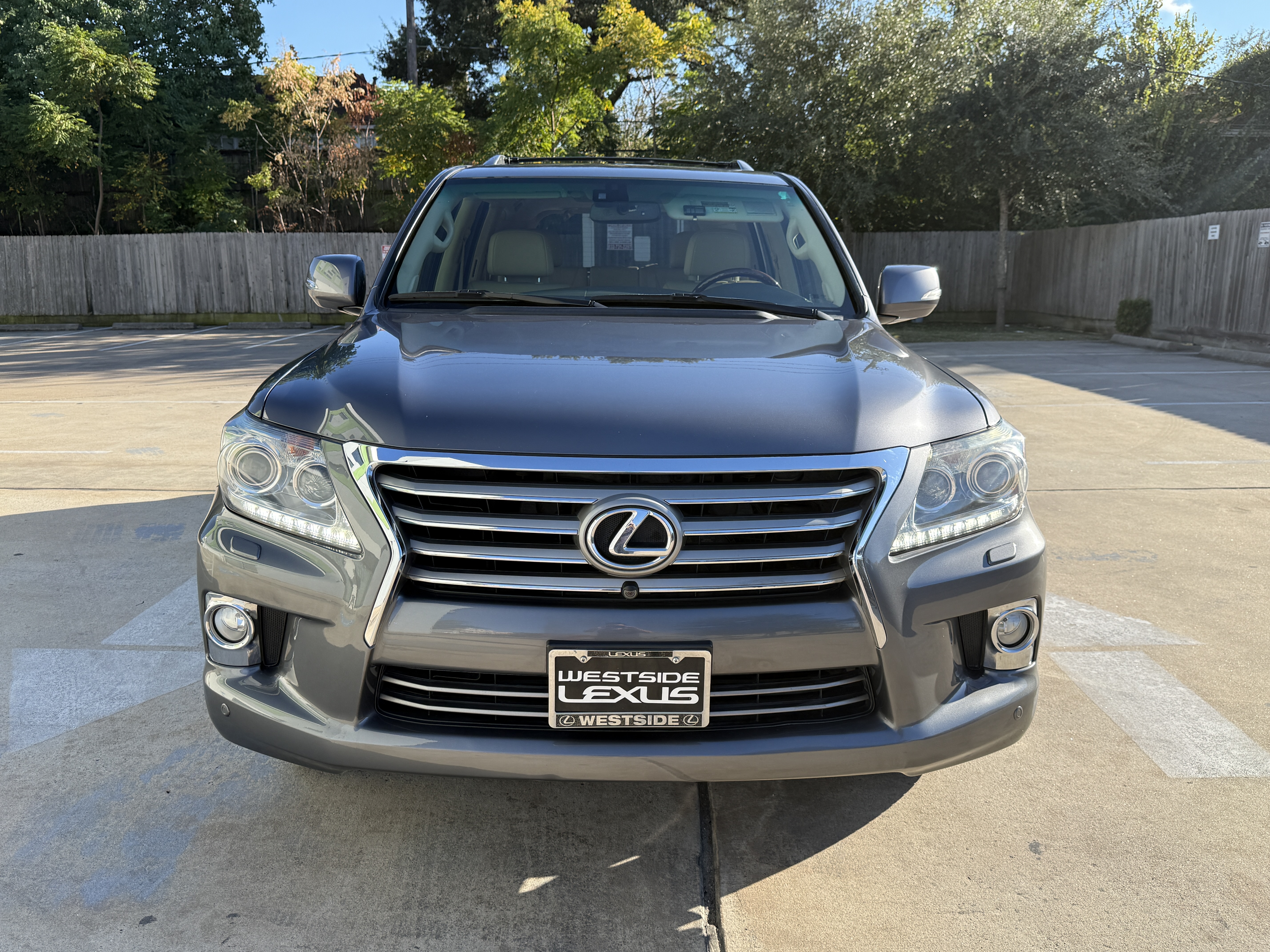 Used 2013 Lexus LX 570 4WD w/ Luxury Pkg image 14