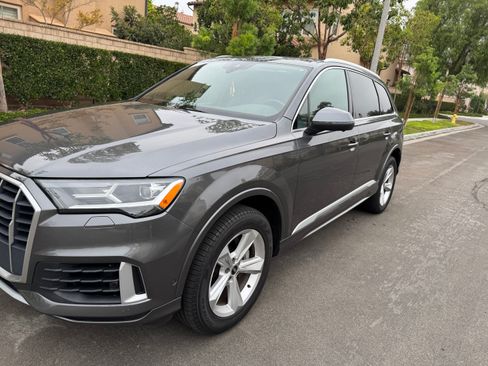 Used 2022 Audi Q7 2.0T Premium w/ Convenience Package image 1