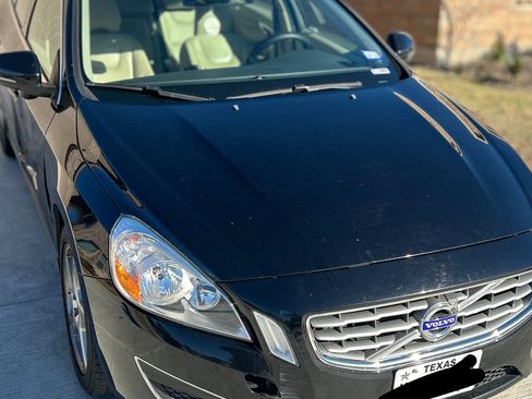 Used 2012 Volvo S60 T5 image 2