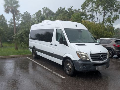 Used 2014 Mercedes-Benz Sprinter 3500 image 10