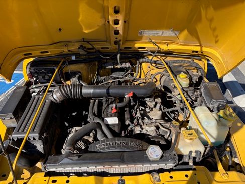 Used 2000 Jeep Wrangler Sport image 11