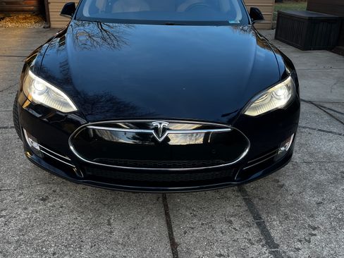 Used 2014 Tesla Model S image 2