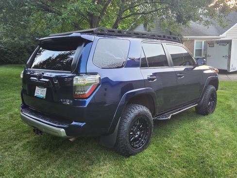 Used 2021 Toyota 4Runner TRD Off-Road AWD/4WD image 8