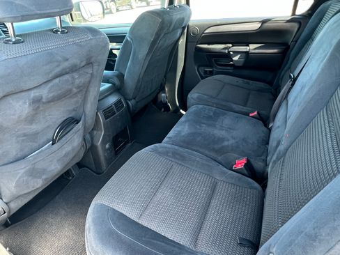 Used 2014 Nissan Armada SV w/ SV Driver Package image 21