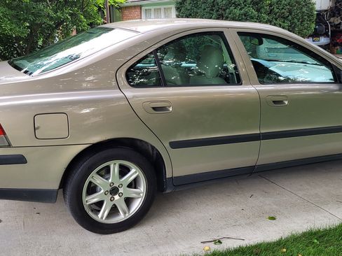 Used 2001 Volvo S60 2.4T image 5