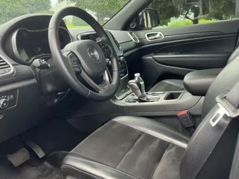 Used 2021 Jeep Grand Cherokee Laredo X image 14