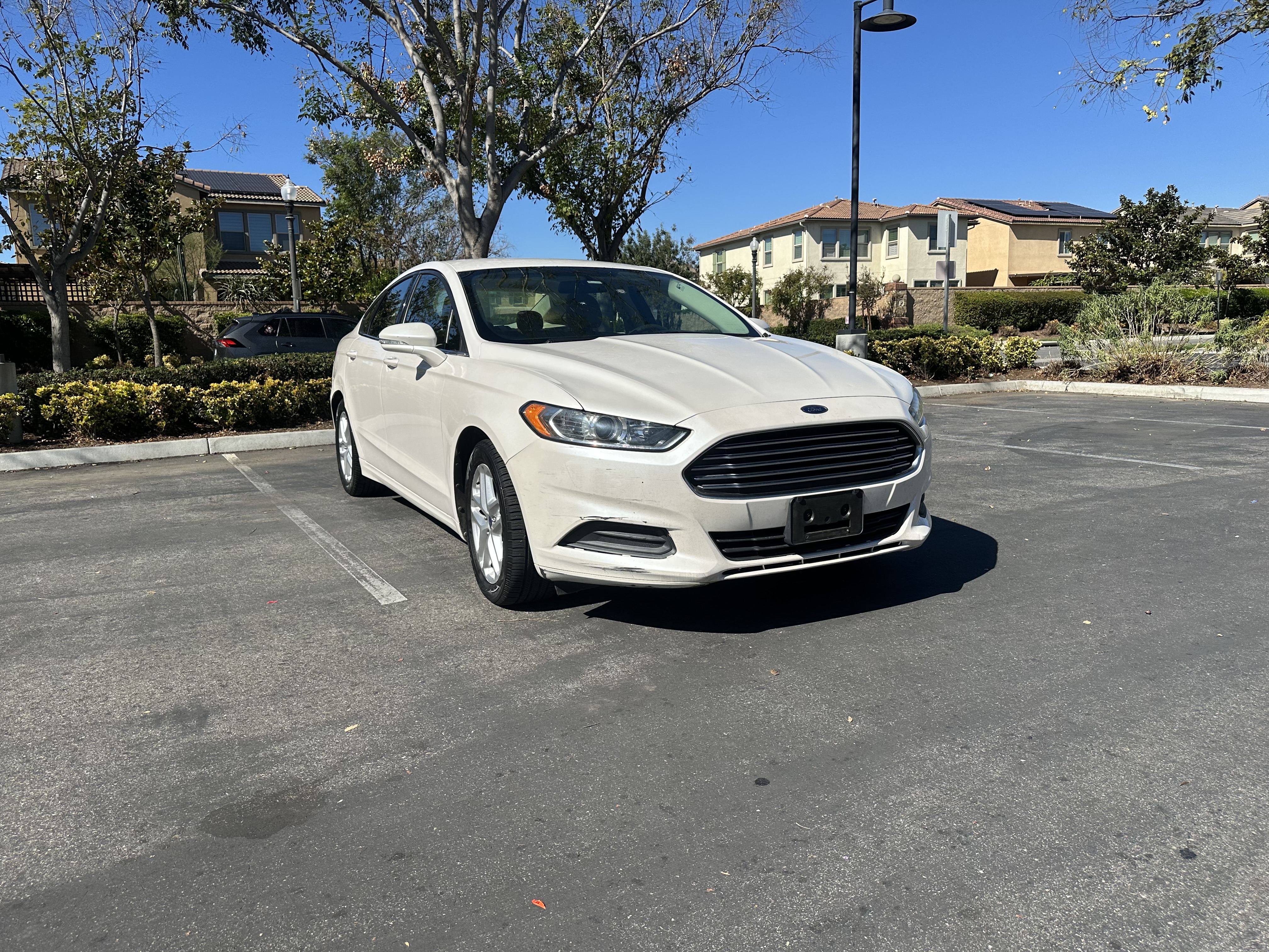 Used 2013 Ford Fusion SE FWD image 4