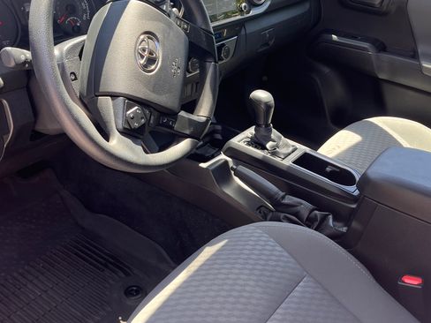 Used 2021 Toyota Tacoma SR AWD/4WD image 11