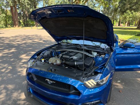Used 2017 Ford Mustang GT w/ GT Performance Package image 10