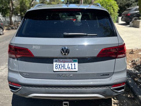 Used 2022 Volkswagen Taos SEL w/ Panoramic Sunroof Package AWD/4WD image 8