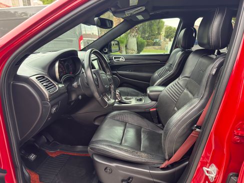 Used 2017 Jeep Grand Cherokee SRT AWD/4WD image 12