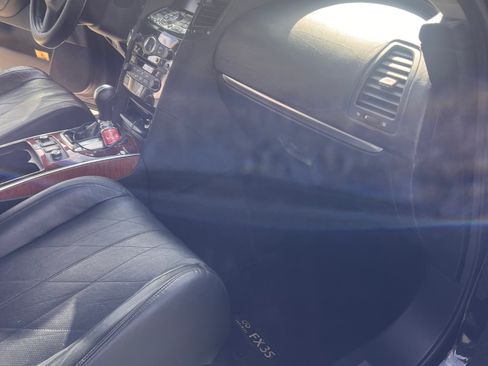 Used 2011 INFINITI FX35 2WD w/ Premium Pkg image 18