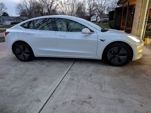 Used 2019 Tesla Model 3 Long Range image 15