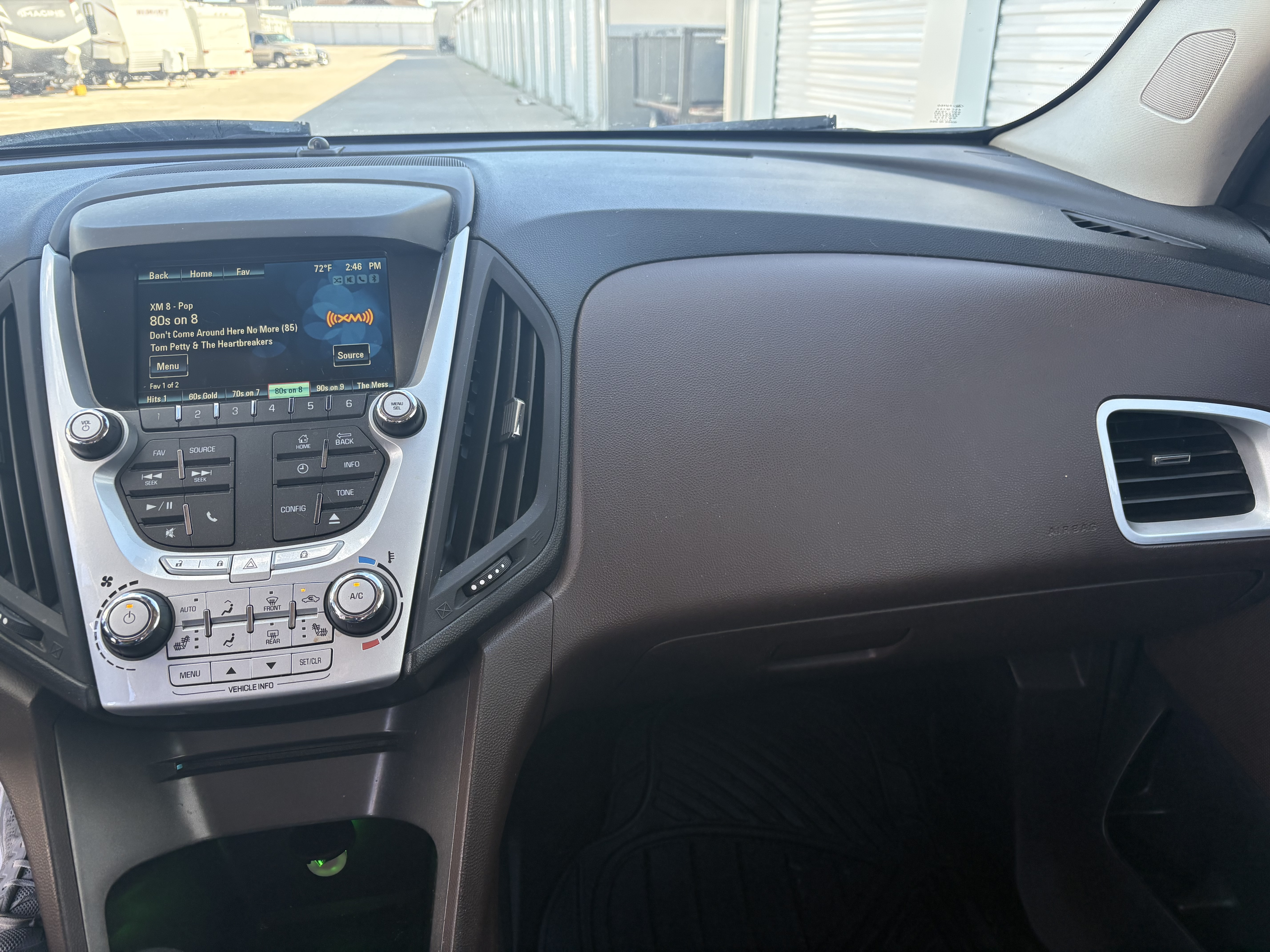 Used 2012 Chevrolet Equinox LT FWD image 10