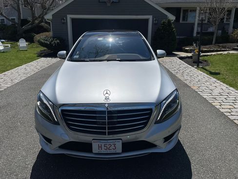 Used 2016 Mercedes-Benz S 550 4MATIC Sedan image 4