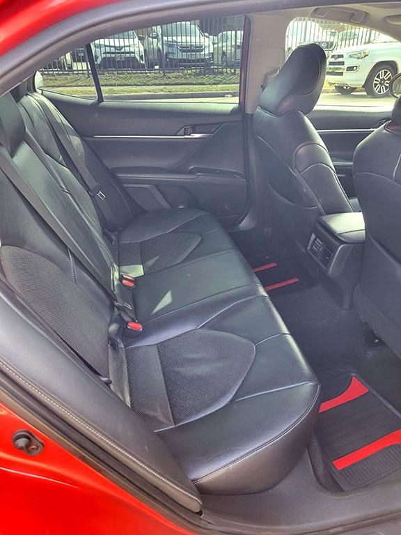 Used 2019 Toyota Camry XSE FWD image 14