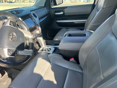 Used 2016 Toyota Tundra Limited w/ Limited Premium Package image 6