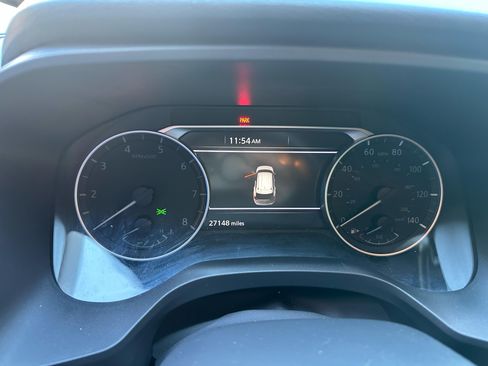 Used 2025 Nissan Rogue SV image 11