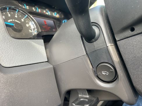 Used 2013 Ford F150 XLT w/ Luxury Equipment Group image 12