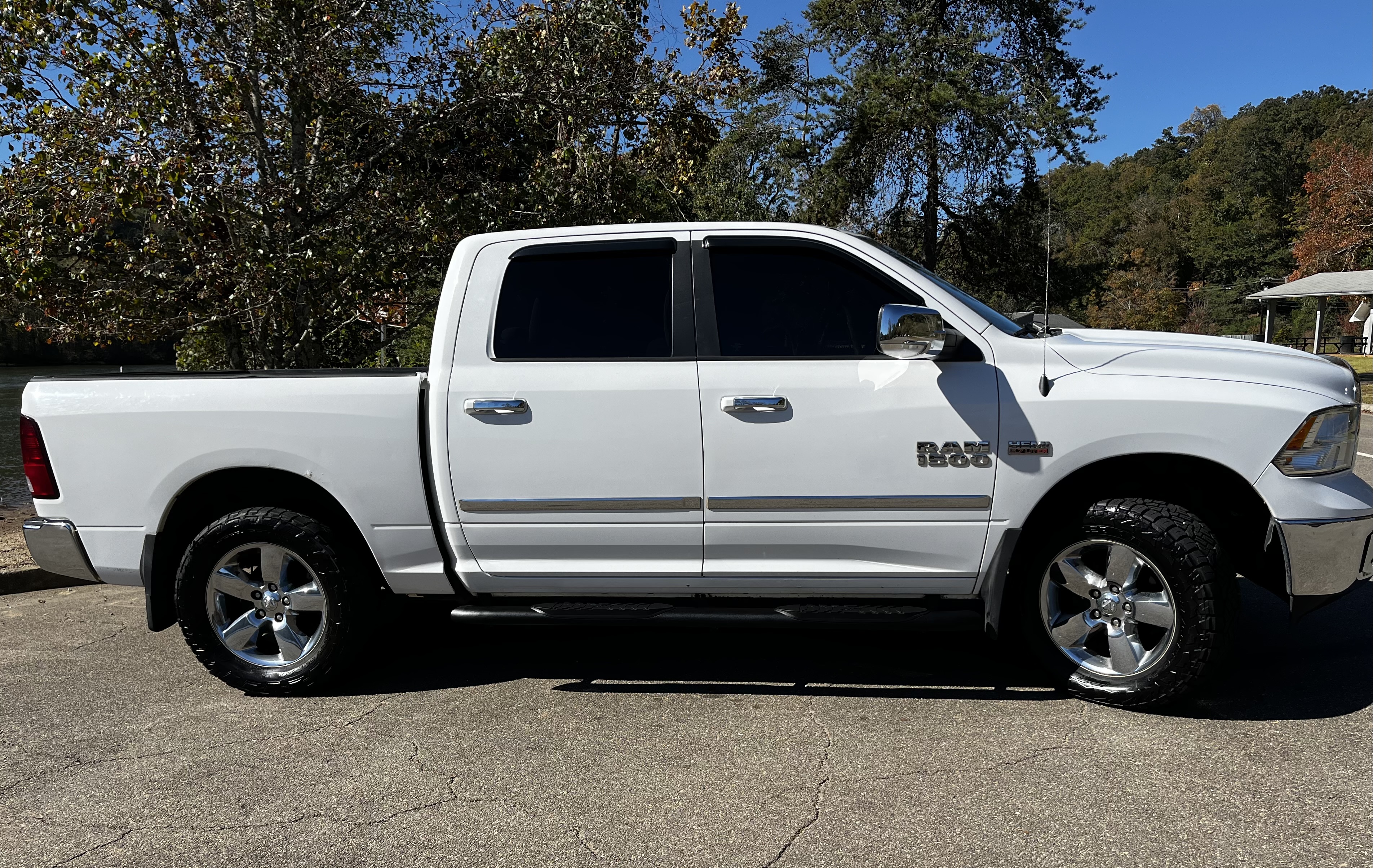 Used 2015 RAM 1500 Big Horn AWD/4WD image 4