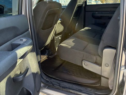 Used 2012 Chevrolet Silverado 2500 LT w/ Interior Plus Package image 12