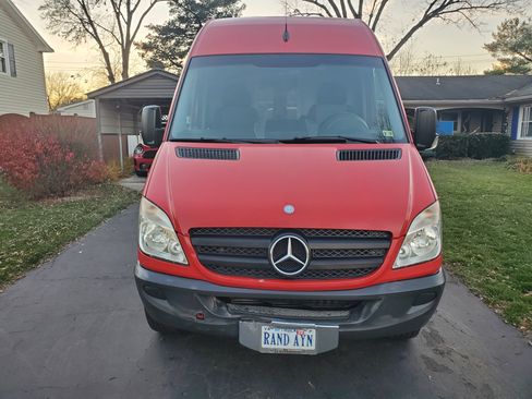 Used 2011 Mercedes-Benz Sprinter 2500 image 6