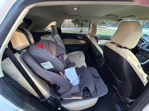 Used 2020 Ford Edge SEL w/ Convenience Package image 12