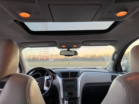 Used 2010 Chevrolet Traverse LTZ image 13