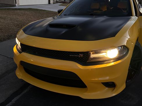 Used 2018 Dodge Charger R/T Scat Pack image 16