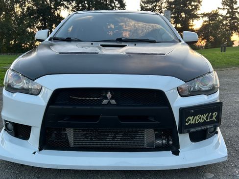 Used 2013 Mitsubishi Lancer Evolution GSR image 2