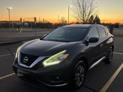 Used 2016 Nissan Murano SV image 1