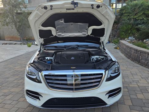 Used 2020 Mercedes-Benz S 560 Sedan image 28