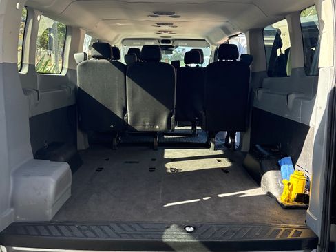 Used 2016 Ford Transit 350 XLT RWD image 17